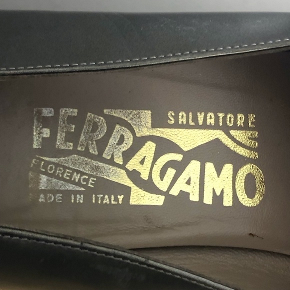 Vintage SALVADOR FERRGAMO Square Toe Pumps - Picture 6 of 10